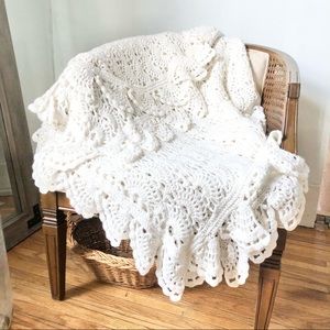 Beautiful White Knit Blanket